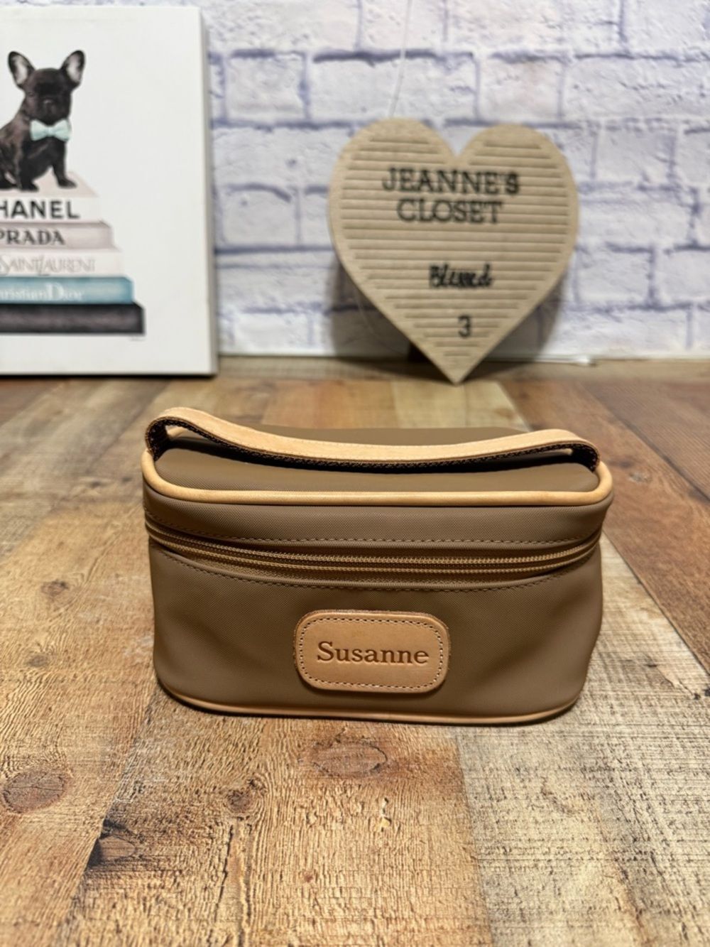 Jon Hart Makeup Case Susanne